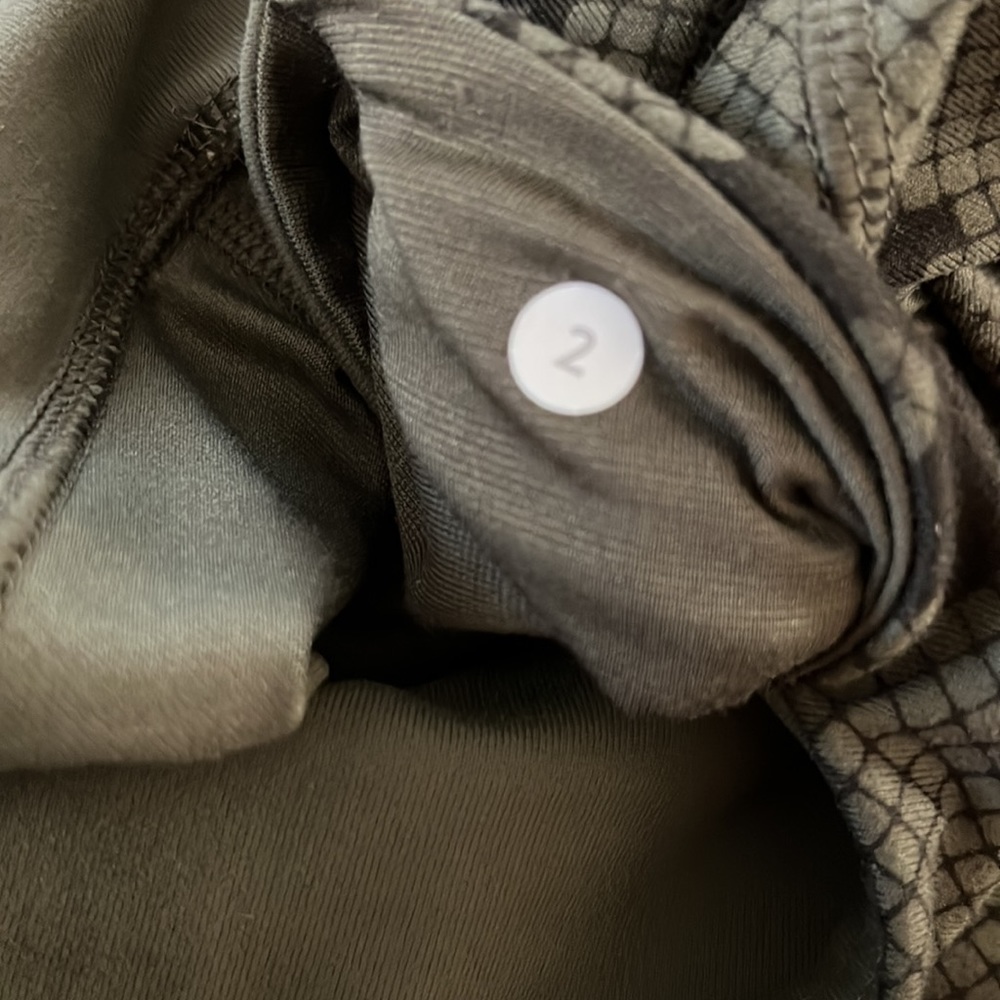 Lululemon Wunder Under Ziggy Snake Skin Crop Legg… - image 5